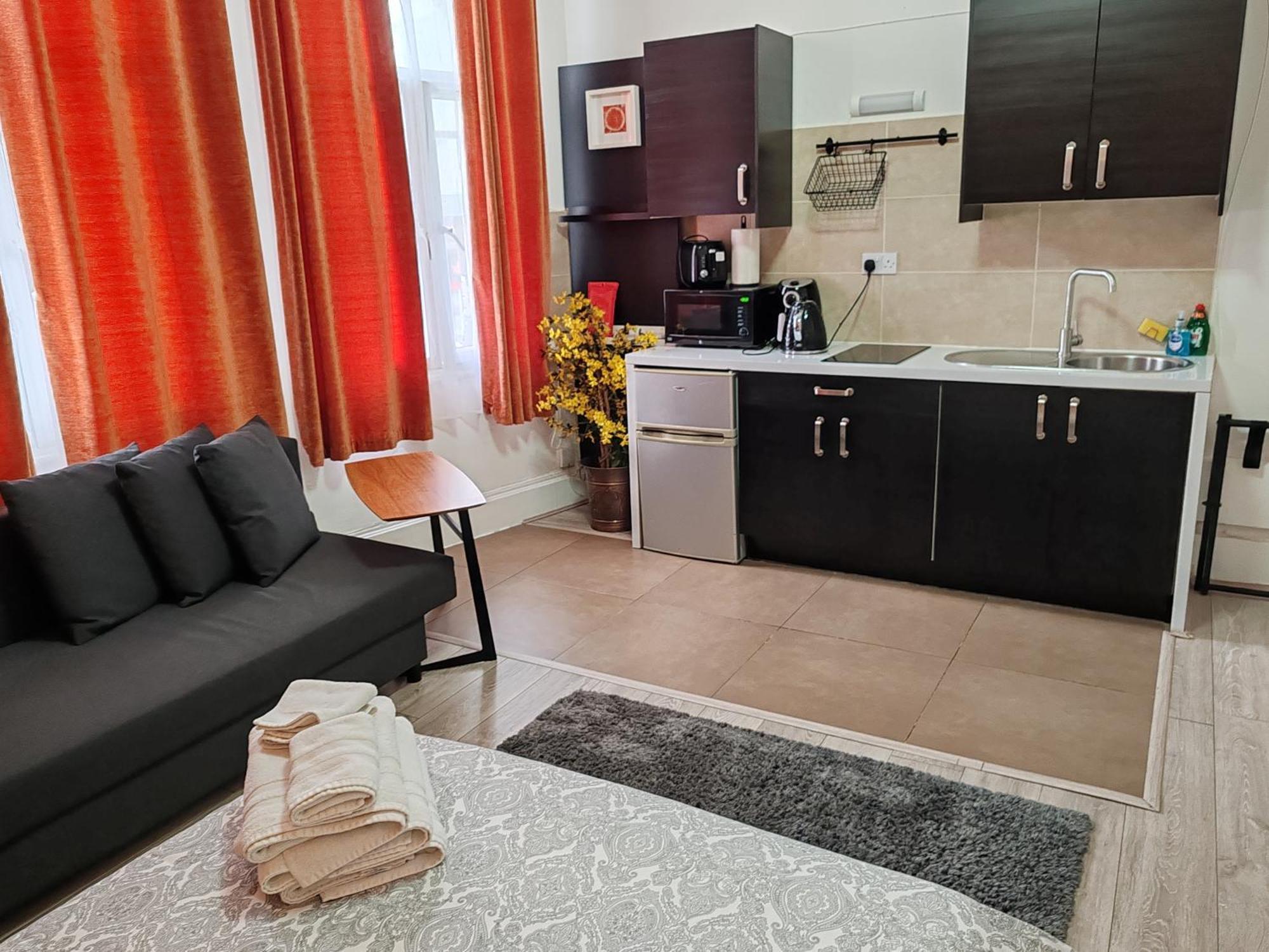Kilburn High Road Studio Apartments 런던 외부 사진