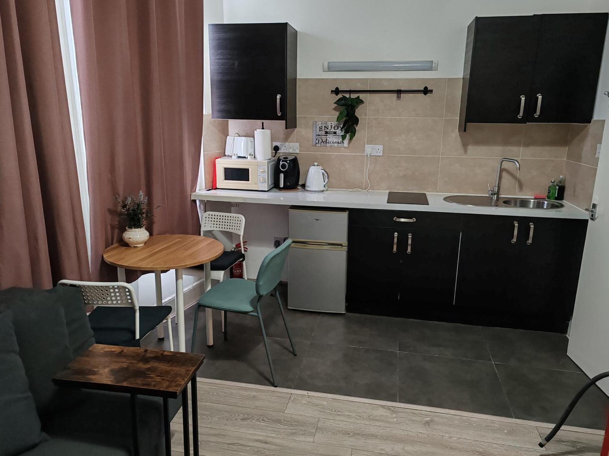Kilburn High Road Studio Apartments 런던 외부 사진