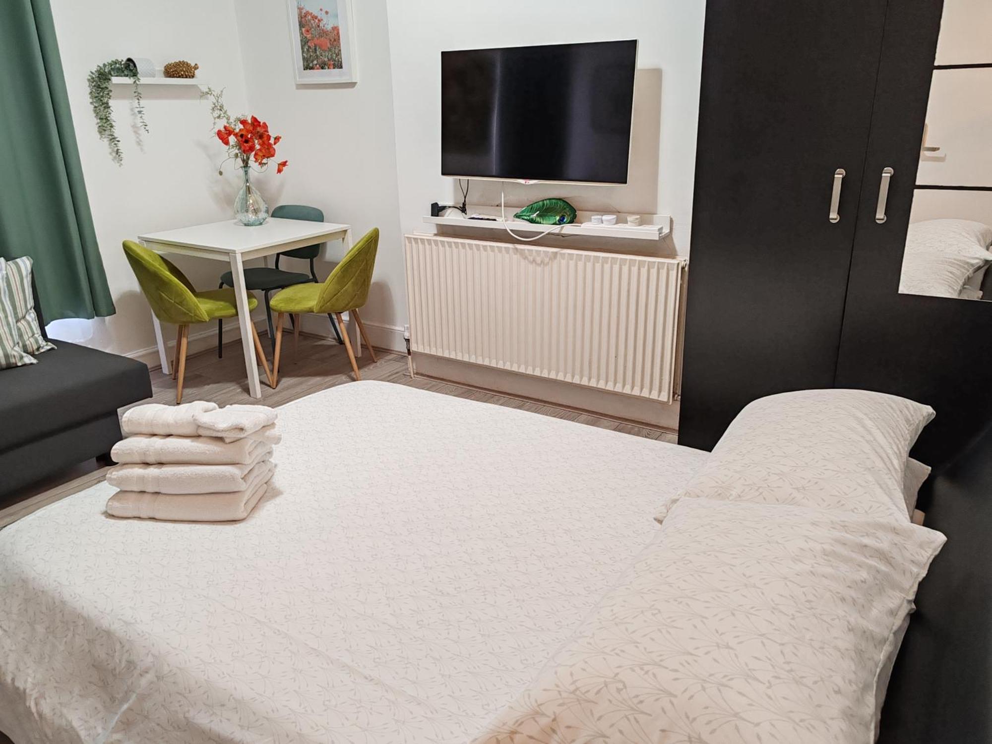 Kilburn High Road Studio Apartments 런던 외부 사진