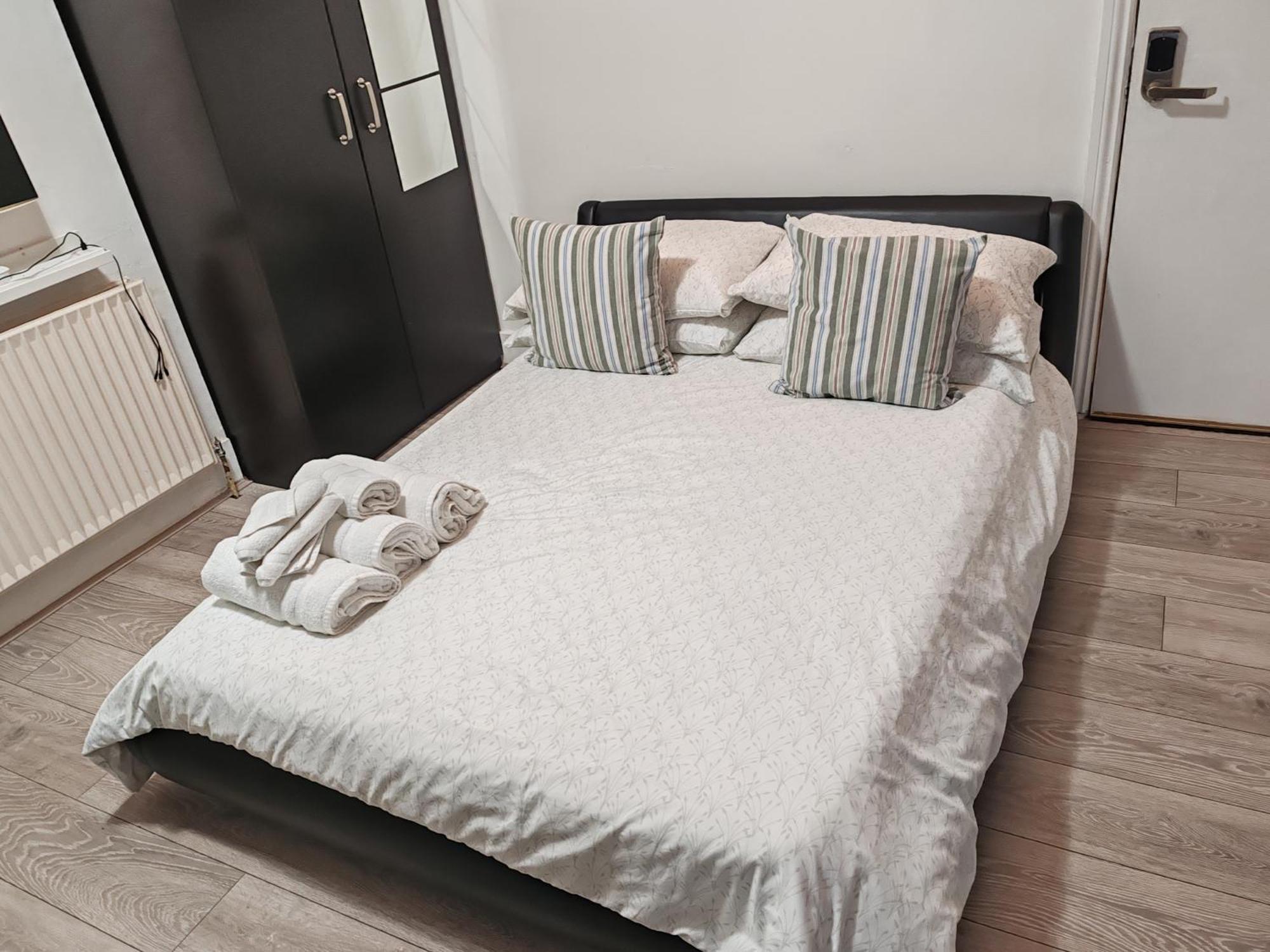 Kilburn High Road Studio Apartments 런던 외부 사진