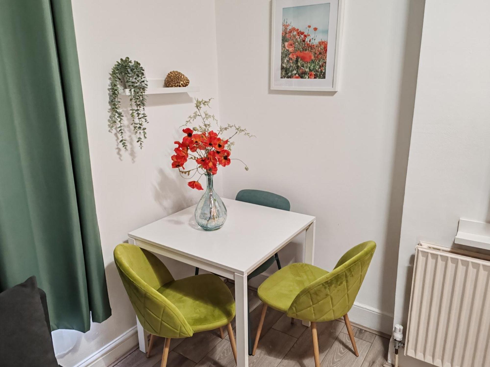 Kilburn High Road Studio Apartments 런던 외부 사진
