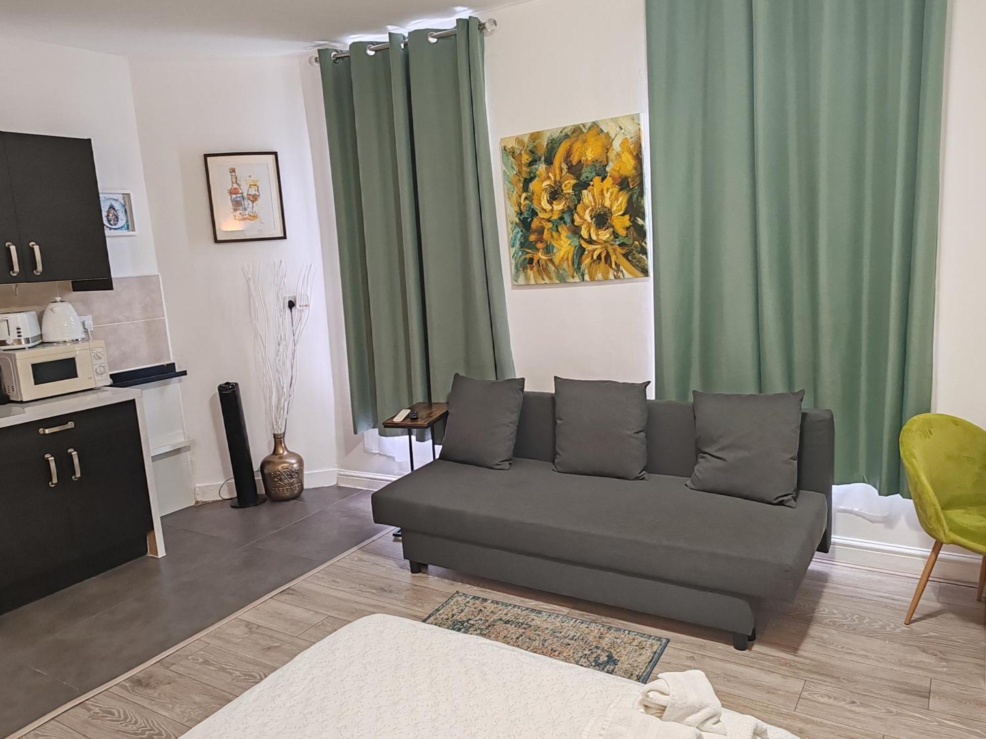 Kilburn High Road Studio Apartments 런던 외부 사진